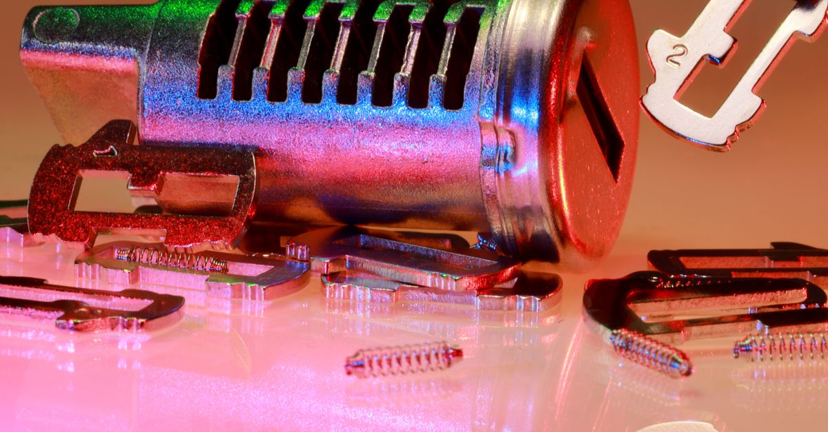 locksmith service technician — Swift Lock Locksmith