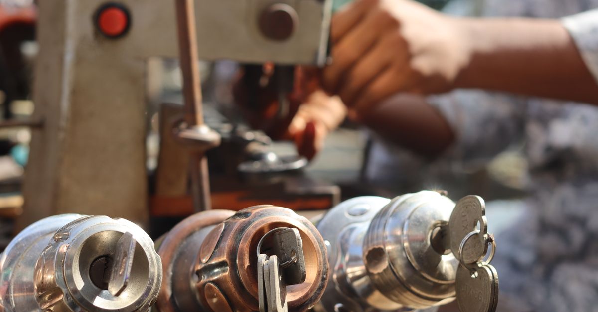 How Our Mobile Replacement Process Works — And What Shapes Your Quote — Swift Lock Locksmith